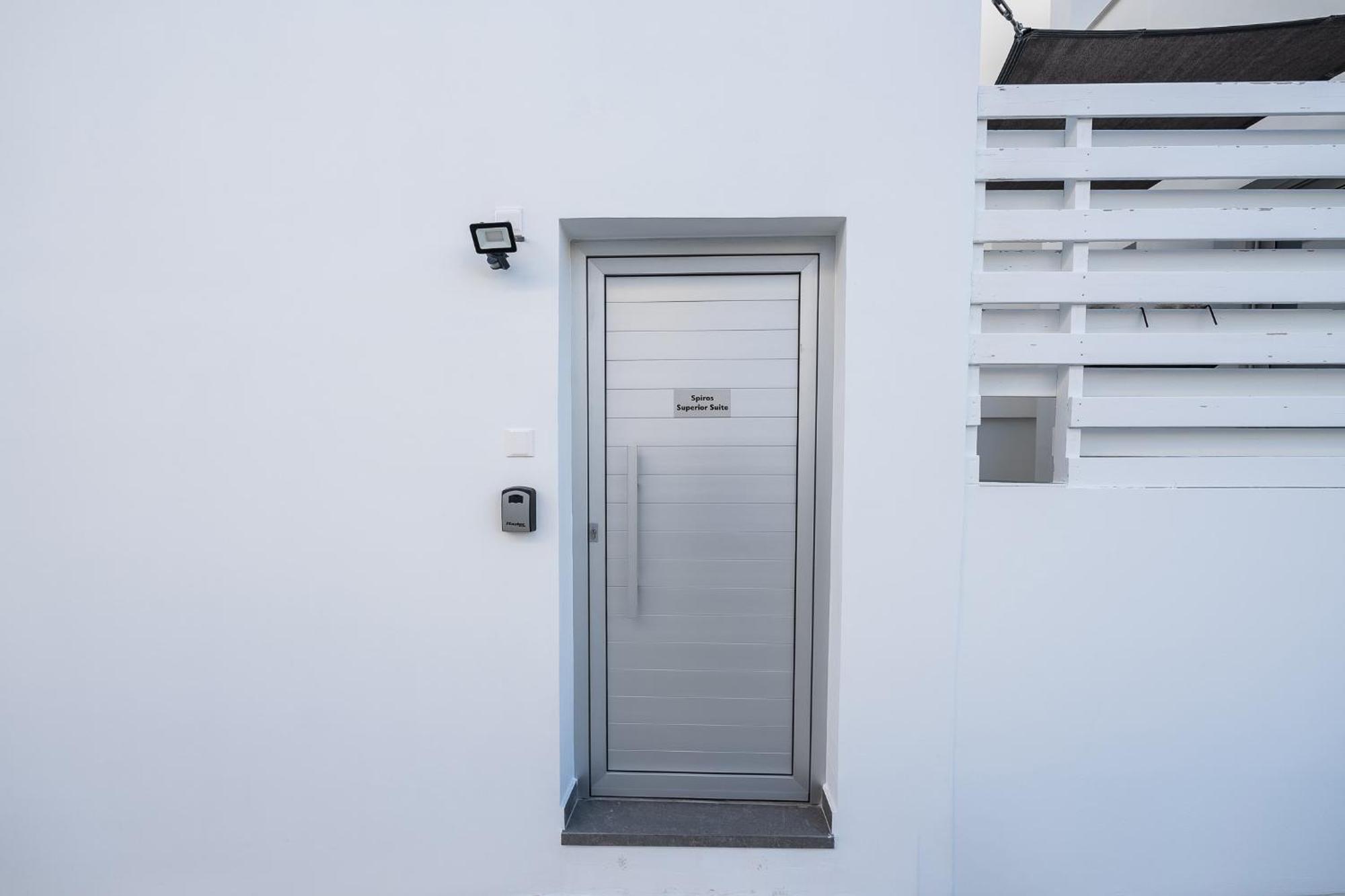 Spiros Luxury Apartments Ayia Napa Esterno foto